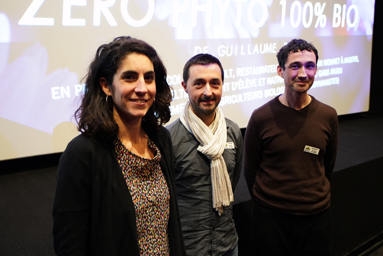 Nathalie Sévaux, du GABB Anjou, Nicolas Thurault, restaurateur au collège Jean Monnet et Damien Peltier, parent d'élève.©DR