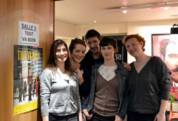 Clarisse Garban, assistante réalisatrice, Maïa Berling, élève clown, Pablo Rosenblatt, réalisateur, Susan Redmond, élève clown et Émilie Desjardins, réalisatrice©DR