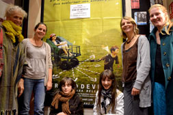 Yahel Lavaud, Nadège Herbel,
Elia, Coline, Agnès Angerand et Céline Babin, familles non-scolarisées d'Anjou©DR